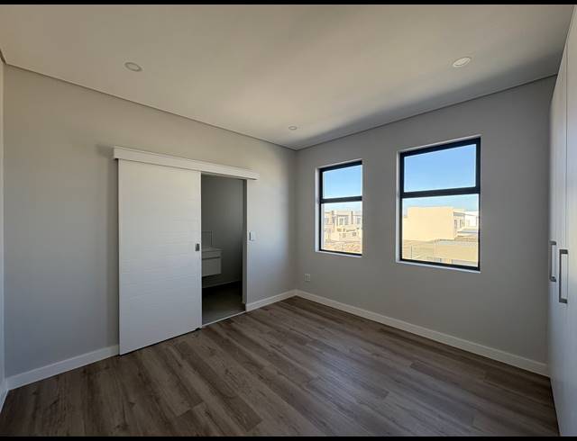 4 BEDROOM HOUSE FOR SALE IN SANDOWN